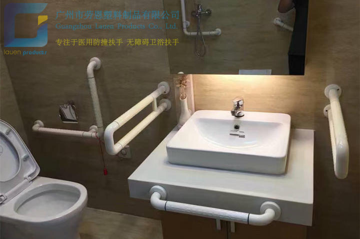 日本卫生间安装扶手的设计非常值得我们借鉴
